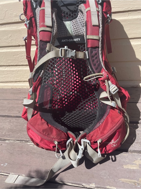 Osprey Aura 65L Red Backpacking pack main image 7